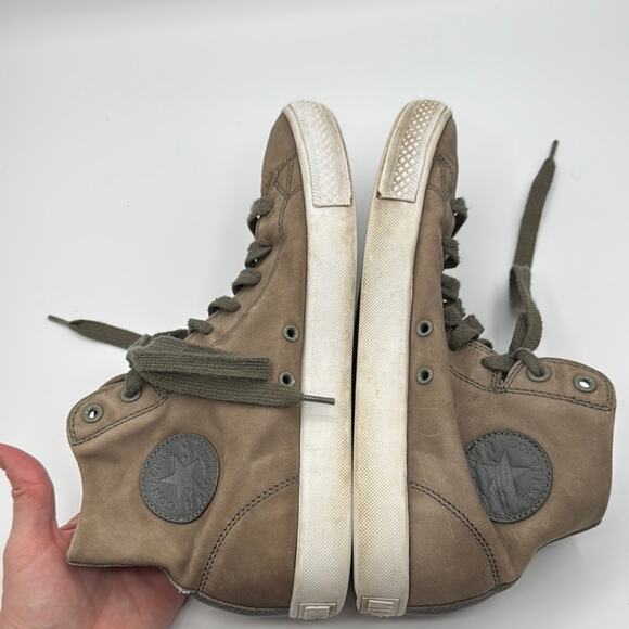 Converse Chuck Taylors - Men’s 9 - Picture 5 of 6